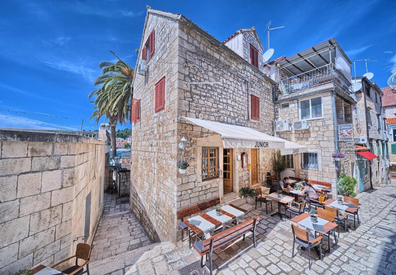 Отель Couple'S Getaway In The Center Of Hvar W/Sea View Хвар Экстерьер фото