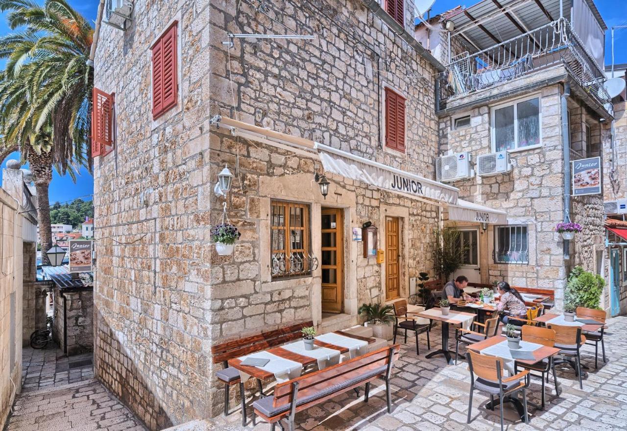 Отель Couple'S Getaway In The Center Of Hvar W/Sea View Хвар Экстерьер фото